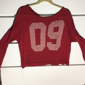 A long sleeved ruby shirt with a “09” shirt